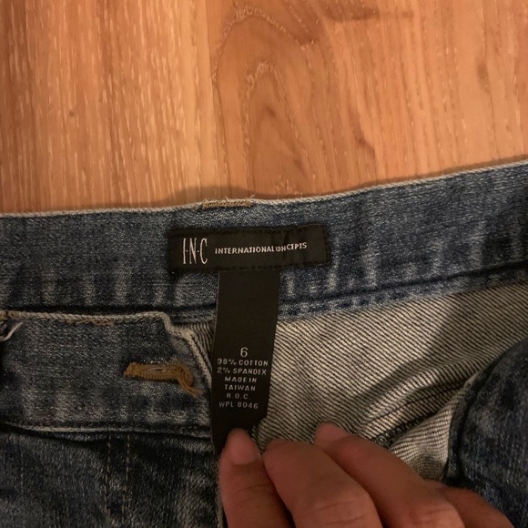 INC international Dark wash jeans size 6 - Picture 3 of 4